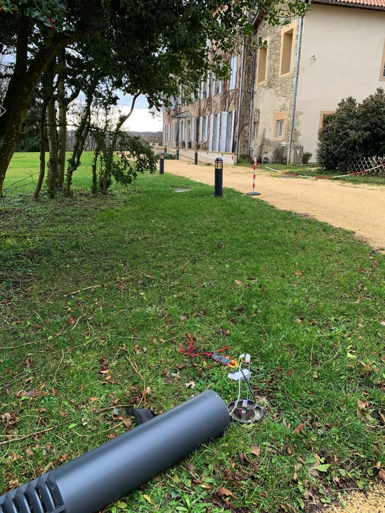 château de Césarges - maubec 38300 isèredépannage Eclairage exterieur